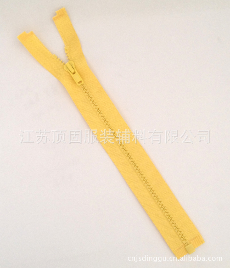 云南省楚雄市东华镇莲华村小五排莲溪湾度假村一艘涉客船舶倾覆