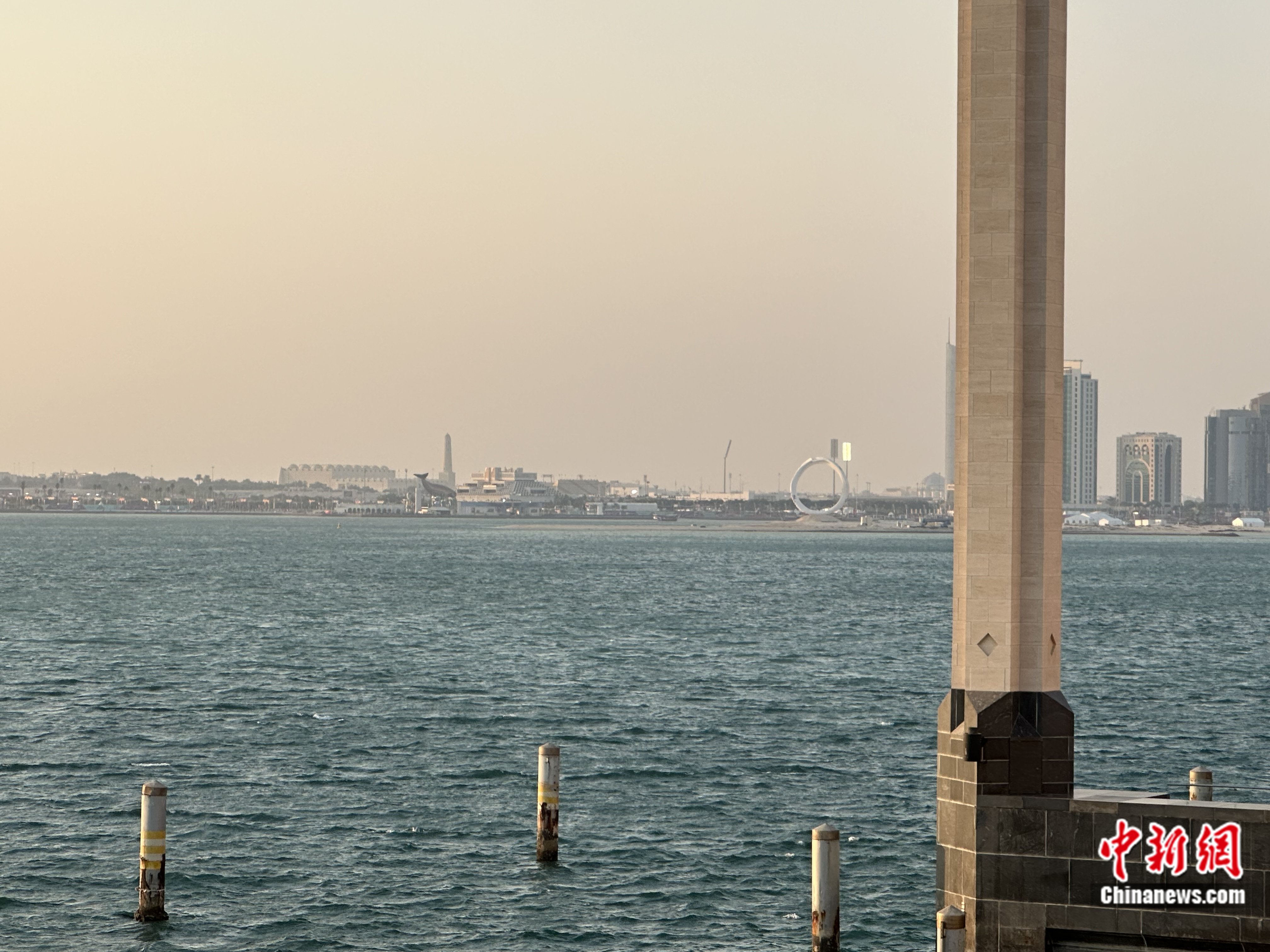 33天内打造27米高世界杯会徽巨像:这群中国人如