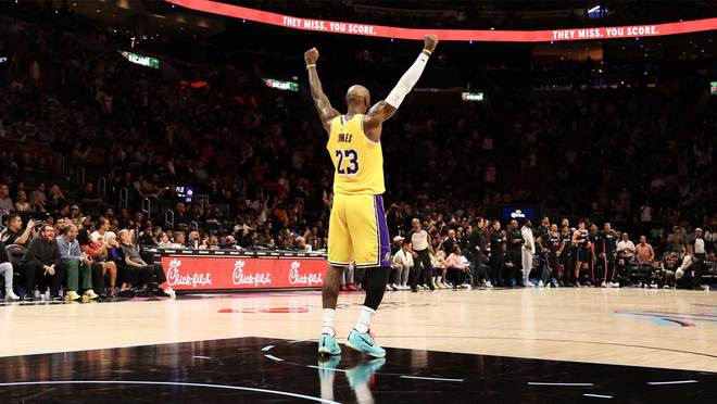 湖人连胜八场詹姆斯信心十足引领球队强势崛起