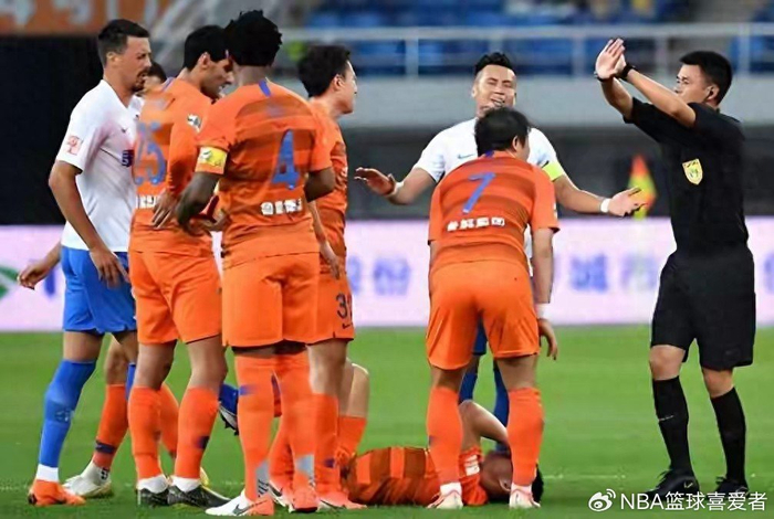 泰山队07后新星王宇轩亮相