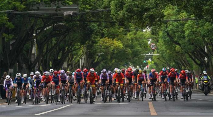 玛尔塔·拉赫收官赛段夺冠 绿衫黄衫双冠加冕
