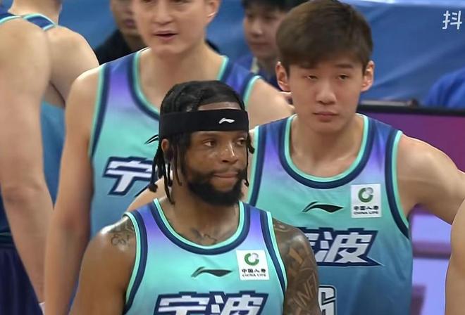 宁波男篮首胜山东送对手惨败 96-66大胜创历史