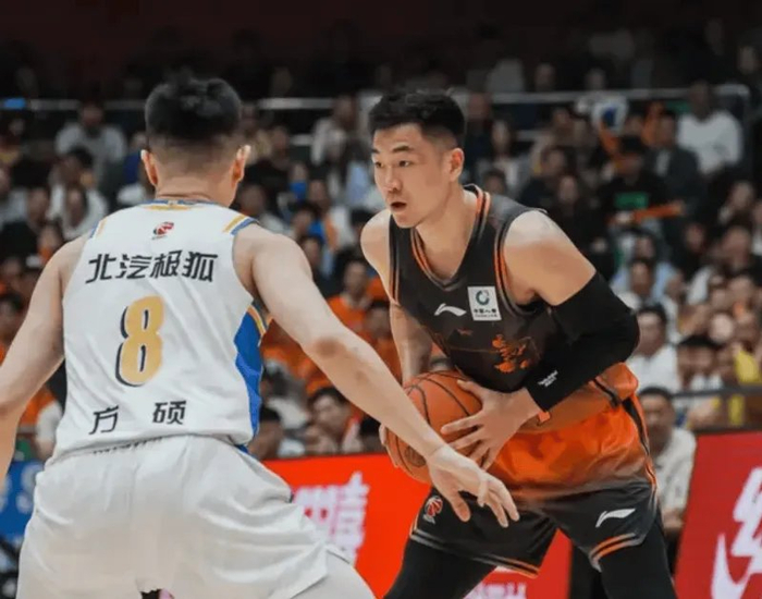 山东终结五连败 高诗岩缺席助力进攻流畅