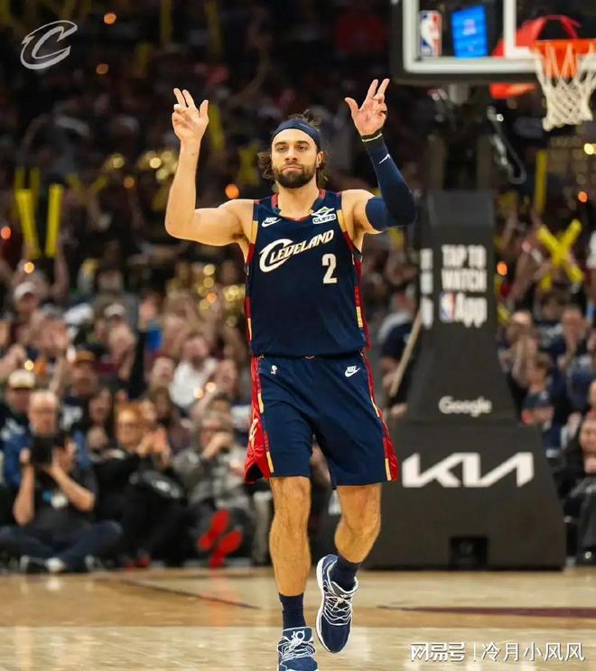 米切尔32分率队大胜猛龙 骑士季后赛开门红