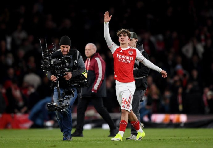 阿森纳双杀埃弗顿锁定积分榜前四